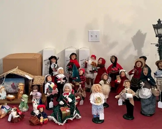 Byers Choice Carolers