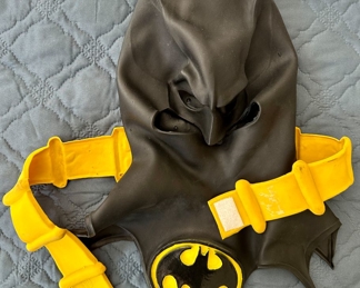 1992 DC Comics Batman Mask and Belt