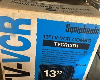 Symphonic 13" TV/VCR Combo.