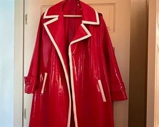 If you remember "THAT GIRL" then this coat should remind you of that 1960's sitcom era.  This beauty is FABULOUS!!  Perfect condition.  Make a statement!!