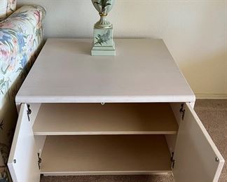 Whitewash End Table 