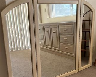 Vintage Drexel Dresser w 3-Part Mirror