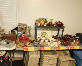 Brown drip, Marcrest Dot and Daisy, totes, ...