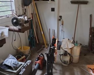Tools, Echo blower, grinder, ...