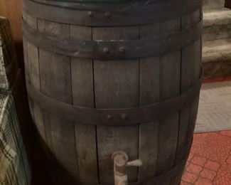 Wood whiskey barrel
