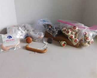 Wood Style Cabinet Pulls incl Apple Pulls