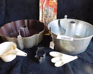 Vintage Cake Pan (1) & Cookie Cutters