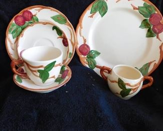 Franciscan Dinnerware w/Apple Motif