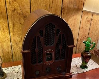 Modern old style radio