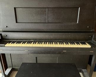 Player (and playable) piano, still in tune, in terrific shape!  Comes with dozens of player rolls.