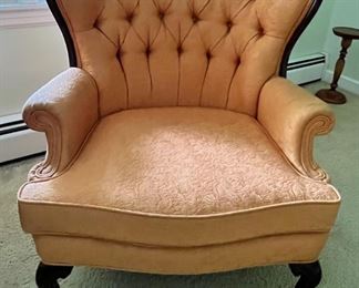 PAIR OF MATCHING CHAIRS