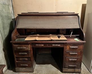 VINTAGE ROLLTOP DESK