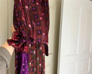 Miss O by Oscar de la Renta Vinage Blouse Closeup