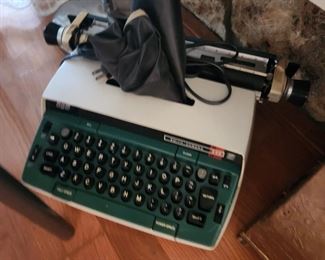 electric typewriter