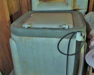 Old wringer washing machine 