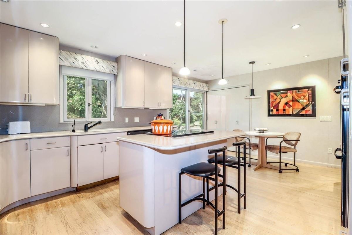 BUCKINGHAM ESTATE SALE Fairfield, CT starts on 6/10/2023