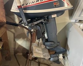 Evinrude 1800HP Outboard Motor w/Stand