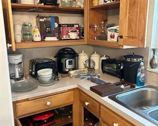 Lot’s of Small Appliances