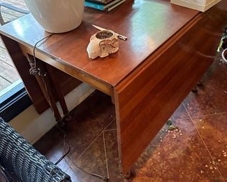 Gustav Stickley cherry drop leaf table