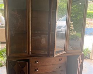 Base with two doors and three drawers 

Deck with two center doors 