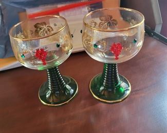 Lot of 2 Green Stem Christmas Glasses $6