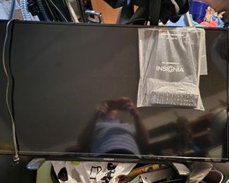 Tested Insignia TV with remote $120