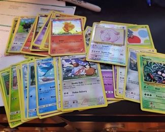 Mixed Pokemon card lot $10
