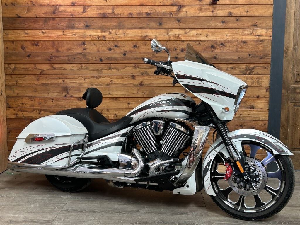 Victory Magnum, 2017, 6-Speed Overdrive