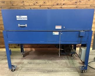 Diamond Pacific TR Series Slab Saw #600-24-9000
NOTE - Plexi Glass on top is cracked and can easily be replaced.
The Diamond Pacific TR-24 slab saw is designed for commercial and industrial lapidary cutting of large pieces of rock.
Regular Price $11,980.45 ·
uilt to handle large and heavy pieces of rock, these saws are also widely used in industry for other applications - cutting concrete and asphalt specimens for testing in construction projects, slicing core samples in the oil industry, geological specimens, etc.