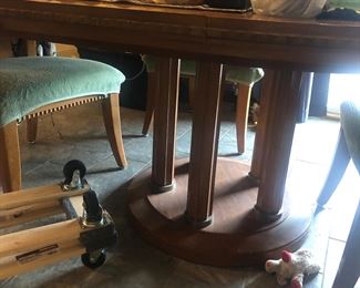 Dining table with 4 chairs 