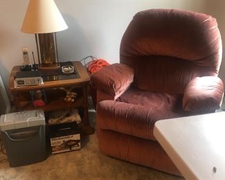 Radio's & recliners 