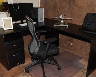 Bush L-shaped lift computer desk