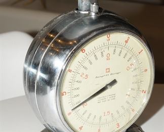 Bengt Ek Design clock & scale all in one