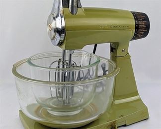 Vintage Sunbeam Mixmaster Series Stand Mixer in Olive Green