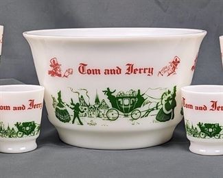 Hazel Atlas Vintage Tom & Jerry Milk Glass Punch Bowl Set