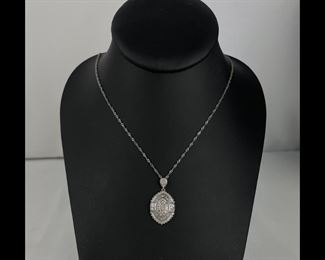 Bella Luce Silver Pendant With Chain