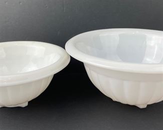 Vintage Hazel Atlas Pillar Optic Mixing Bowls on Square Base - 2 Sizes