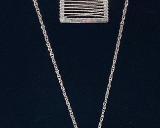 S'agapo Triple Circle & Gioielleria Valeria Double Square Necklaces