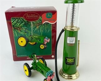 John Deere Collection Model "H"
Heirloom Ornament & Green Wayne Die Cast
Gas Pump Replica