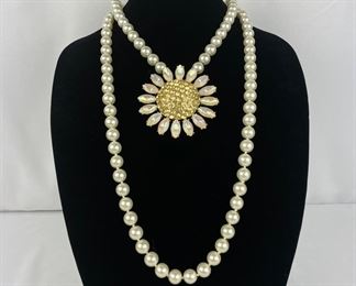 Betsey Johnson Necklace With Sunflower And Pearl Necklace