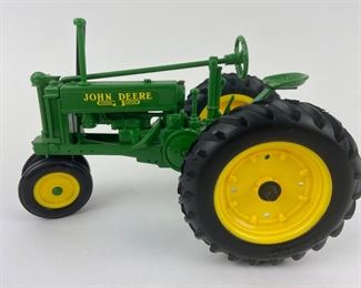 John Deere Collector Edition Model "HN" New in Box - ERTL USA 1/16 Scale