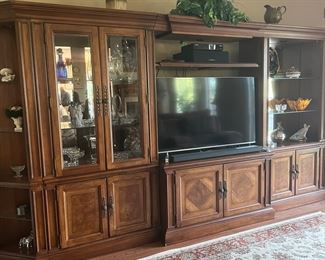 WALL UNIT & ELECTRONICS 