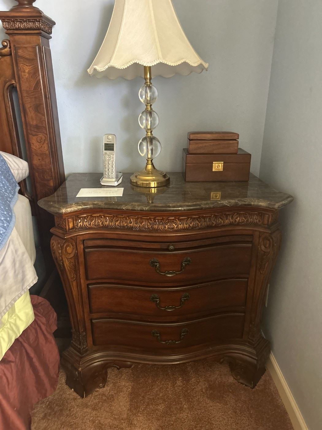Night stand matches bed frame and dresser