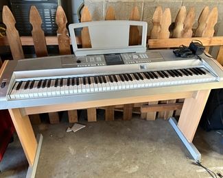 YAMAHA Smart media portable grand organ excellent condition. $250.00   Plays great, as new condition. 