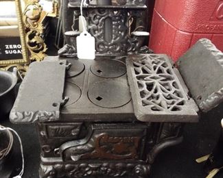 Cast iron pieces