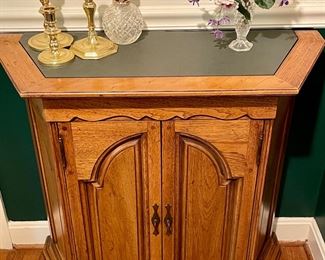VINTAGE SIDE BUFFET CABINET