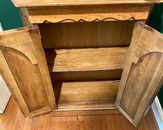 VINTAGE SIDE BUFFET CABINET