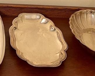 SILVERPLATE SERVING TRAYS