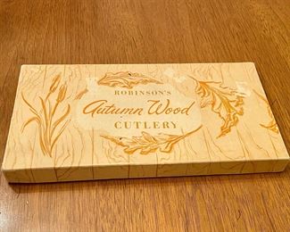 VINTAGE AUTUMN WOOD CUTLERY