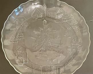 GLASS CHRISTMAS PLATE